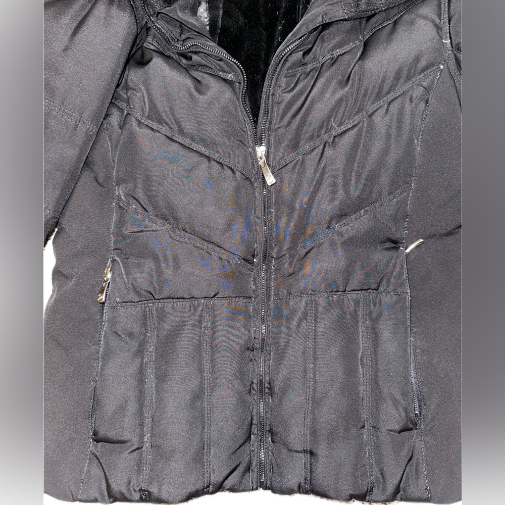 Women’s Winter Coat - Picture 3 of 9
